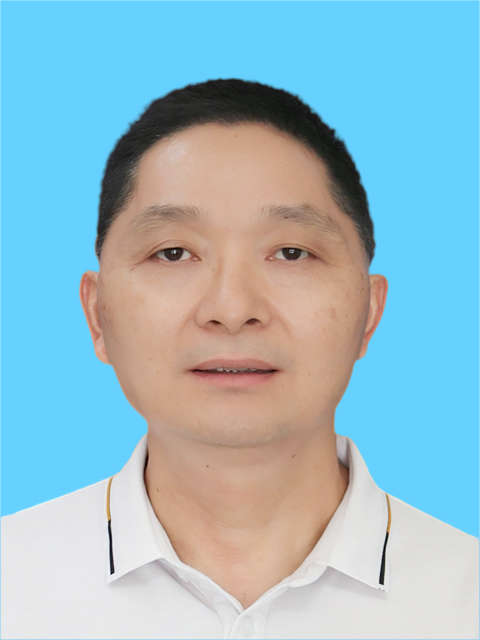 张昆